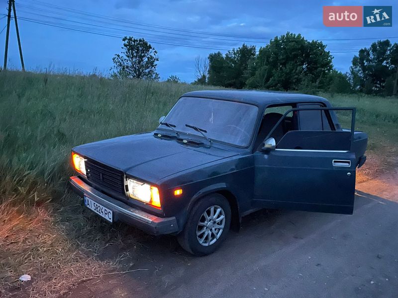Седан ВАЗ / Lada 2107 2005 в Борисполі