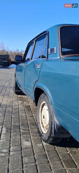 Седан ВАЗ / Lada 2107 2002 в Фастове