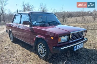 Седан ВАЗ 2107 2004 в Кривом Роге