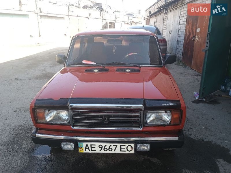 Седан ВАЗ / Lada 2107 1985 в Дніпрі