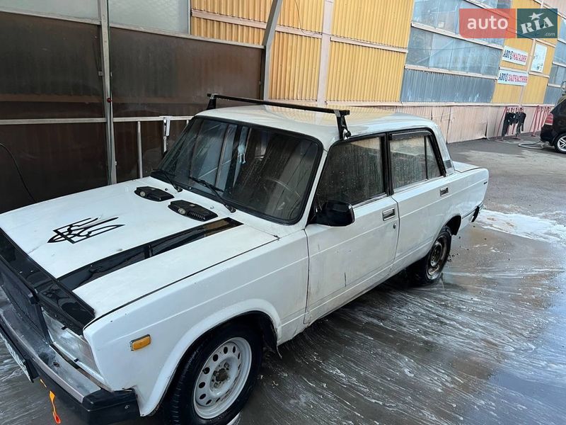 Седан ВАЗ / Lada 2107 1995 в Каменец-Подольском