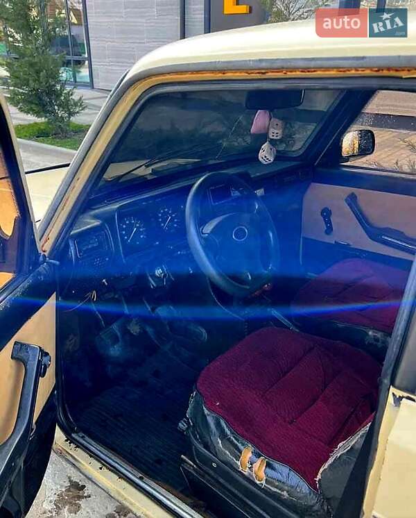 Седан ВАЗ / Lada 2107 1985 в Кілії фото 3 Седан ВАЗ / Lada 2107 1985 в Кілії