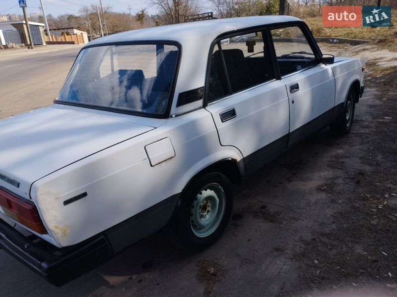 Седан ВАЗ / Lada 2107 2002 в Житомире фото 4 Седан ВАЗ / Lada 2107 2002 в Житомире