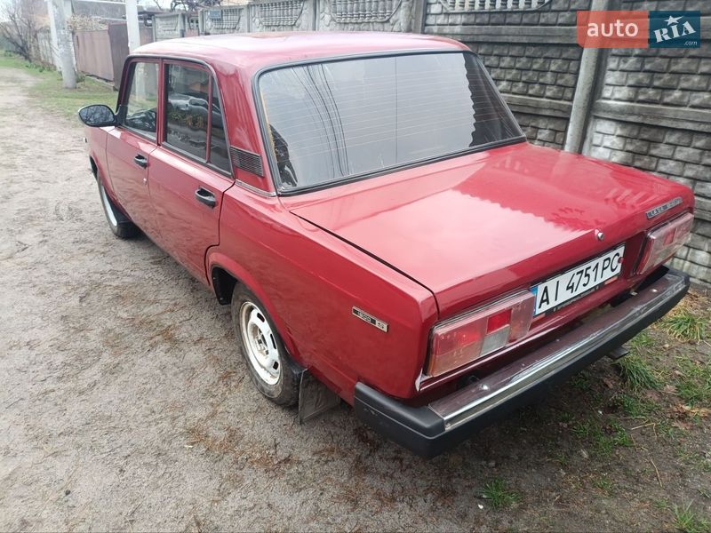Седан ВАЗ / Lada 2107 1998 в Буче