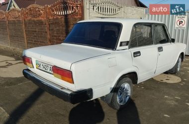 Седан ВАЗ / Lada 2107 1985 в Сосновом