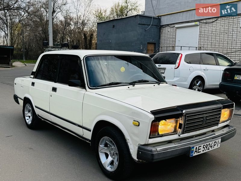 Седан ВАЗ / Lada 2107 1998 в Новомосковську