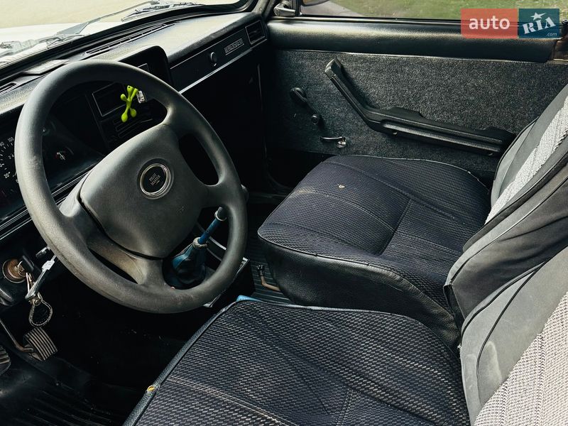 Седан ВАЗ / Lada 2107 1998 в Новомосковську