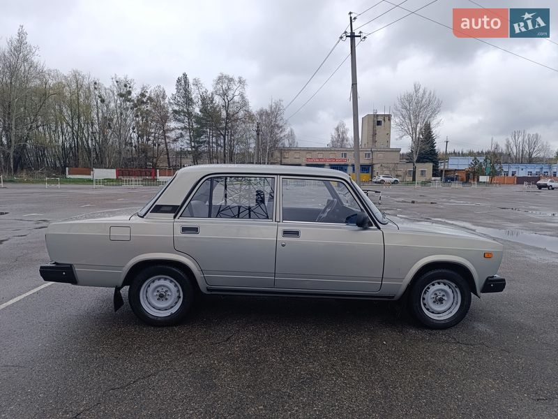 Седан ВАЗ / Lada 2107 2007 в Харькове