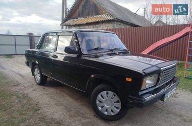 Седан ВАЗ 2107 2006 в Сарнах