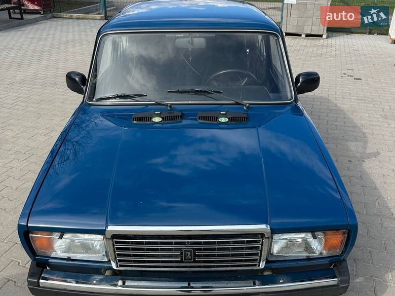 Седан ВАЗ / Lada 2107 2004 в Томашполі