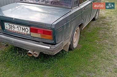 Седан ВАЗ 2107 1996 в Новоселице
