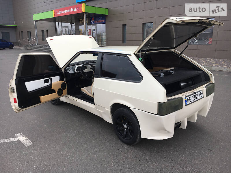 Хэтчбек ВАЗ / Lada 2108 1988 в Кривом Роге