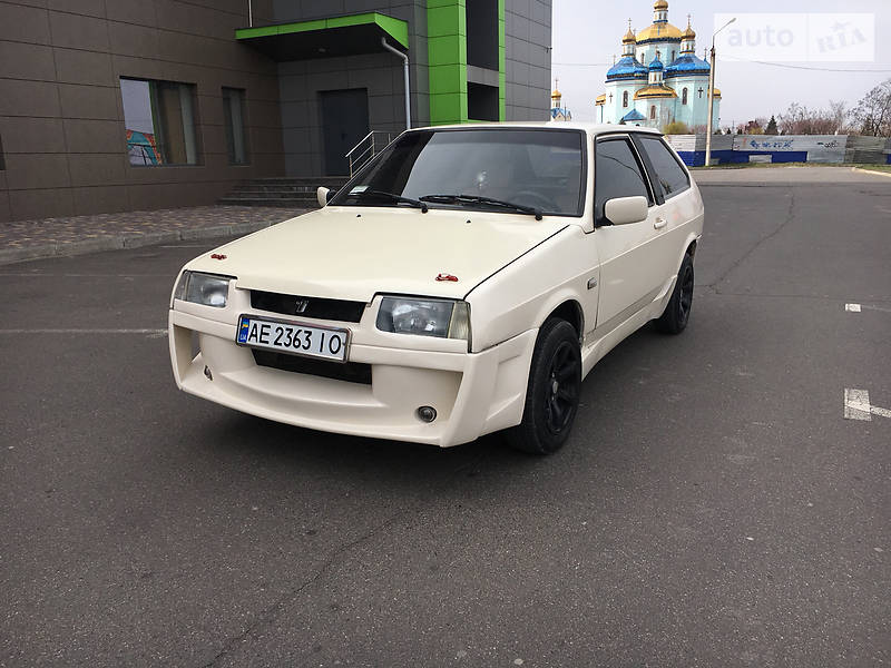Хэтчбек ВАЗ / Lada 2108 1988 в Кривом Роге