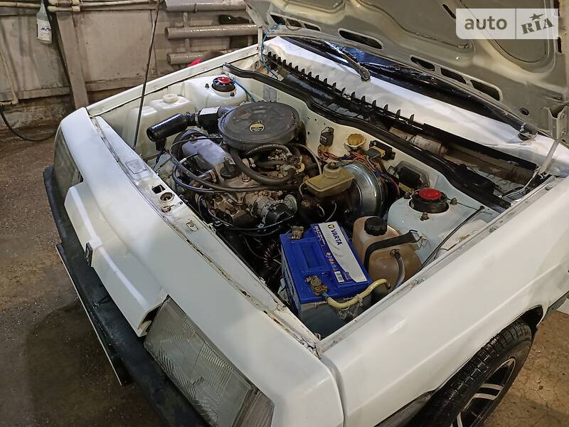 Хетчбек ВАЗ / Lada 2108 1992 в Києві