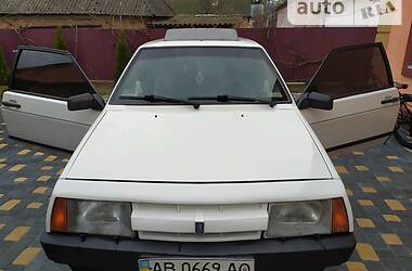 Хэтчбек ВАЗ / Lada 2108 1990 в Немирове