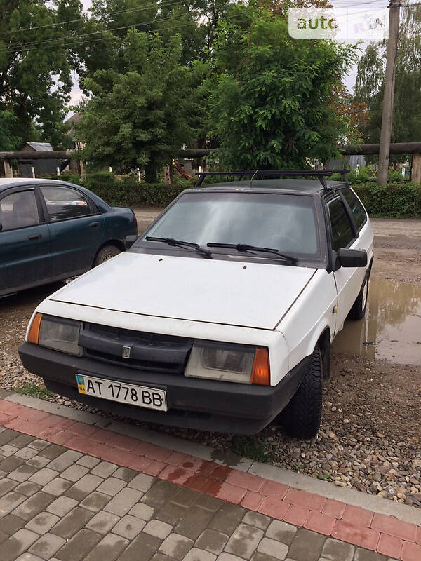 Хетчбек ВАЗ / Lada 2108 1986 в Хотині