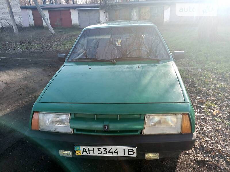 Хэтчбек ВАЗ / Lada 2108 1987 в Першотравенске