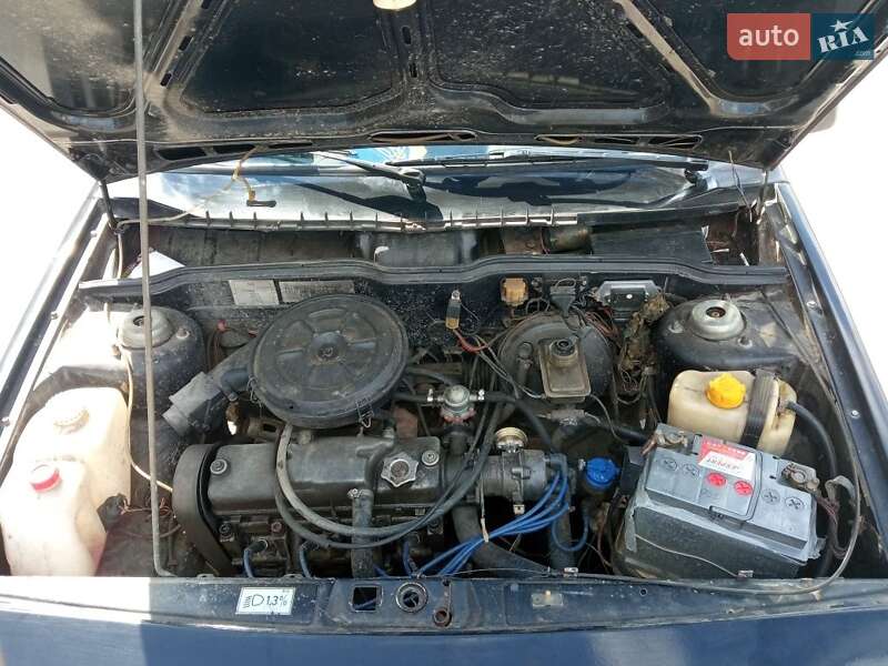 Седан ВАЗ / Lada 2108 1990 в Владимире фото 2 Седан ВАЗ / Lada 2108 1990 в Владимире