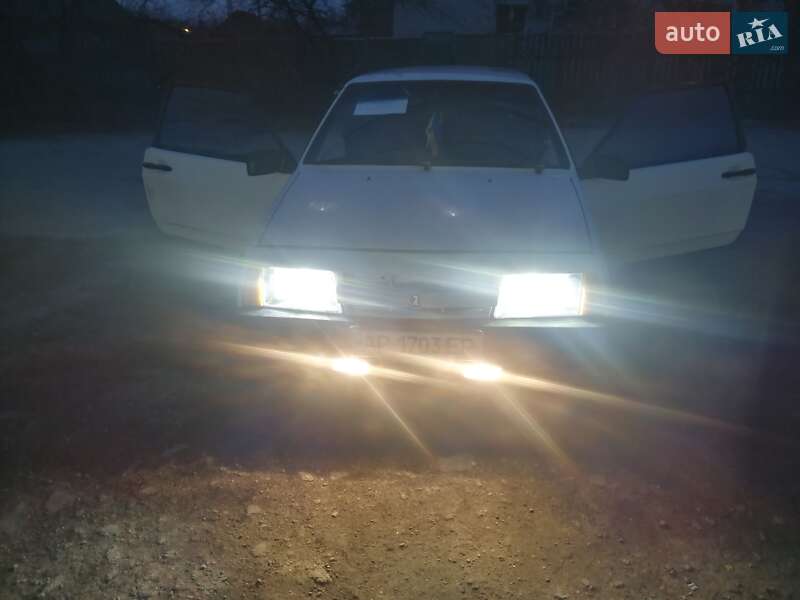 Хэтчбек ВАЗ / Lada 2108 1991 в Запорожье фото 3 Хэтчбек ВАЗ / Lada 2108 1991 в Запорожье