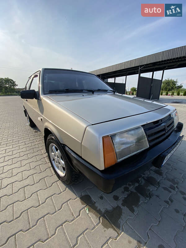Хэтчбек ВАЗ / Lada 2108 1986 в Берегово