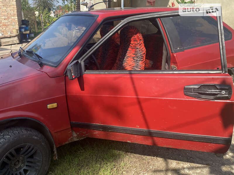 Хэтчбек ВАЗ / Lada 2108 1992 в Львове фото 4 Хэтчбек ВАЗ / Lada 2108 1992 в Львове