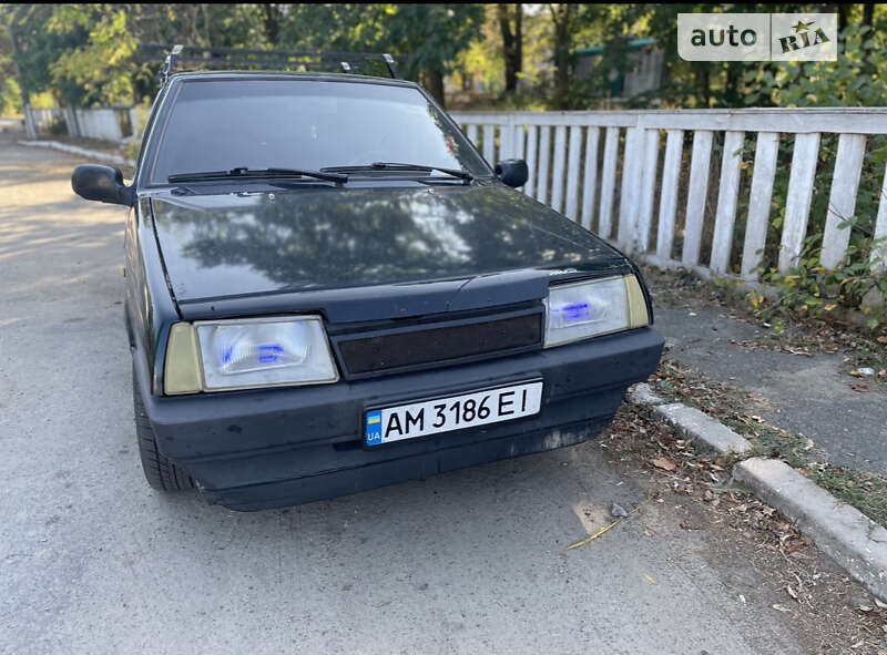 Хэтчбек ВАЗ / Lada 2108 2002 в Радомышле фото 2 Хэтчбек ВАЗ / Lada 2108 2002 в Радомышле