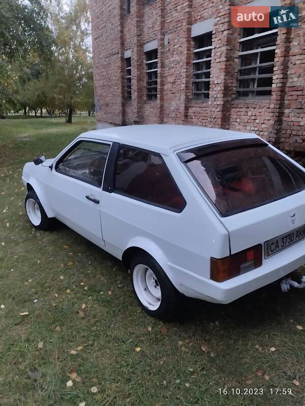 Хэтчбек ВАЗ / Lada 2108 1988 в Чернобае