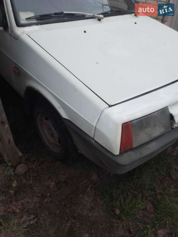 Хэтчбек ВАЗ / Lada 2108 1990 в Бершади