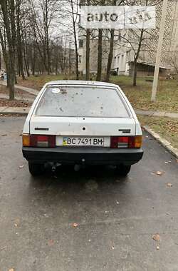 Хэтчбек ВАЗ / Lada 2108 1987 в Новояворовске