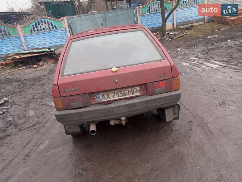 Хэтчбек ВАЗ / Lada 2108 1988 в Краснограде фото 4 Хэтчбек ВАЗ / Lada 2108 1988 в Краснограде