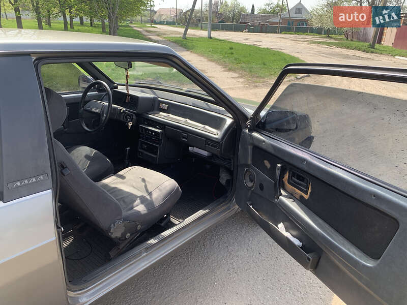 Хэтчбек ВАЗ / Lada 2108 1993 в Миргороде