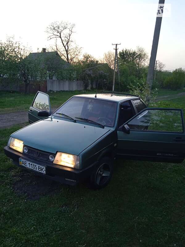 Хэтчбек ВАЗ / Lada 2108 1989 в Першотравенске
