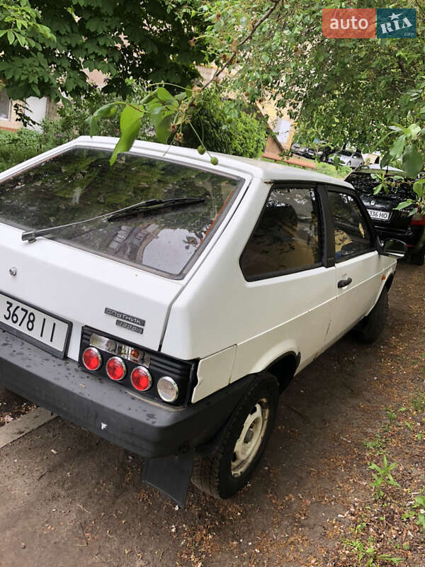 Хэтчбек ВАЗ / Lada 2108 1987 в Киеве