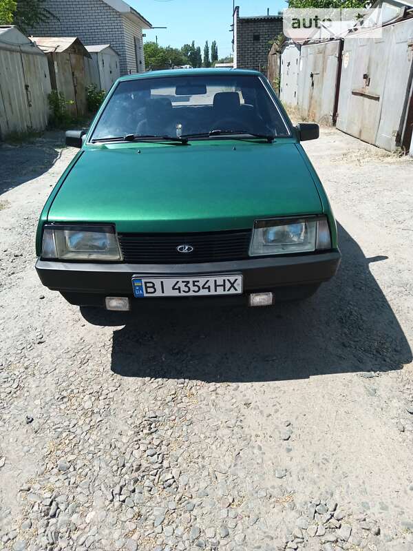 Хэтчбек ВАЗ / Lada 2108 1988 в Кременчуге