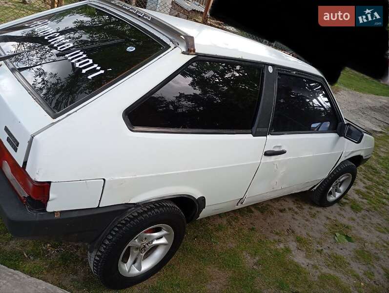 Хэтчбек ВАЗ / Lada 2108 1987 в Городке