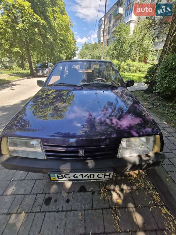 Хэтчбек ВАЗ / Lada 2108 2002 в Львове