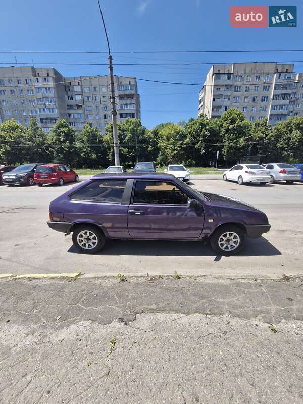 Хэтчбек ВАЗ / Lada 2108 2002 в Львове