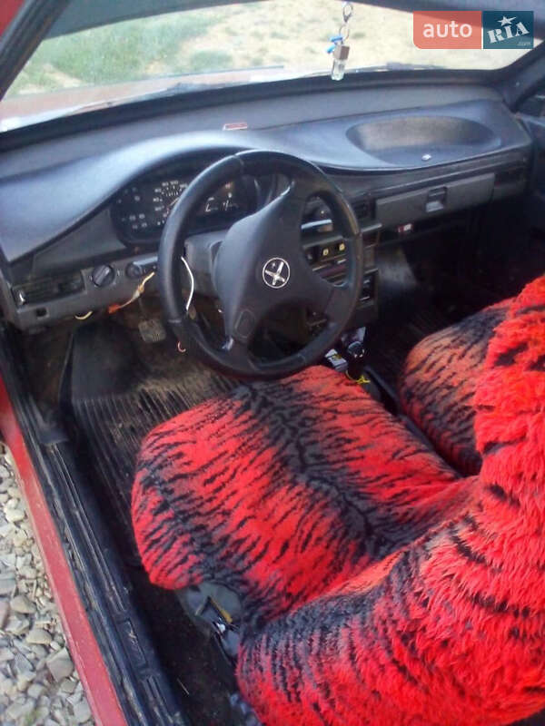 Хэтчбек ВАЗ / Lada 2108 1995 в Черновцах фото 3 Хэтчбек ВАЗ / Lada 2108 1995 в Черновцах