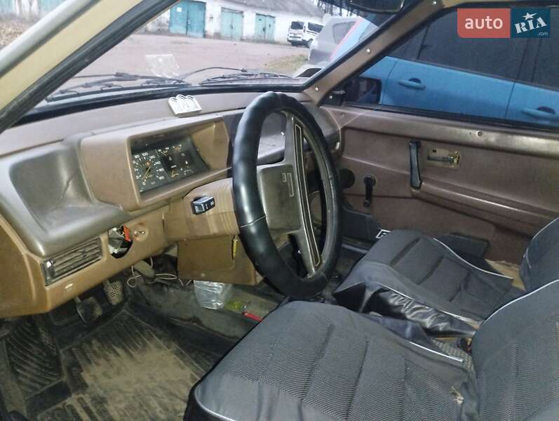 Хетчбек ВАЗ / Lada 2108 1988 в Охтирці фото 6 Хетчбек ВАЗ / Lada 2108 1988 в Охтирці