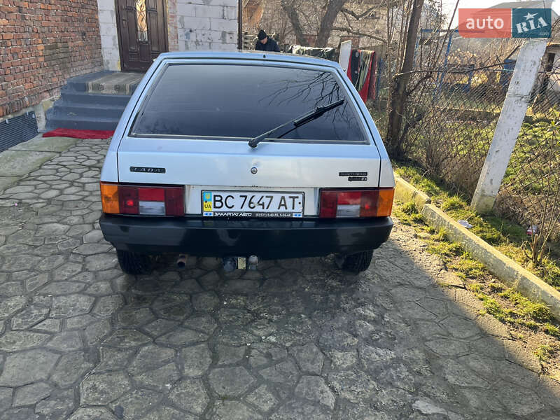 Хэтчбек ВАЗ / Lada 2108 2002 в Львове