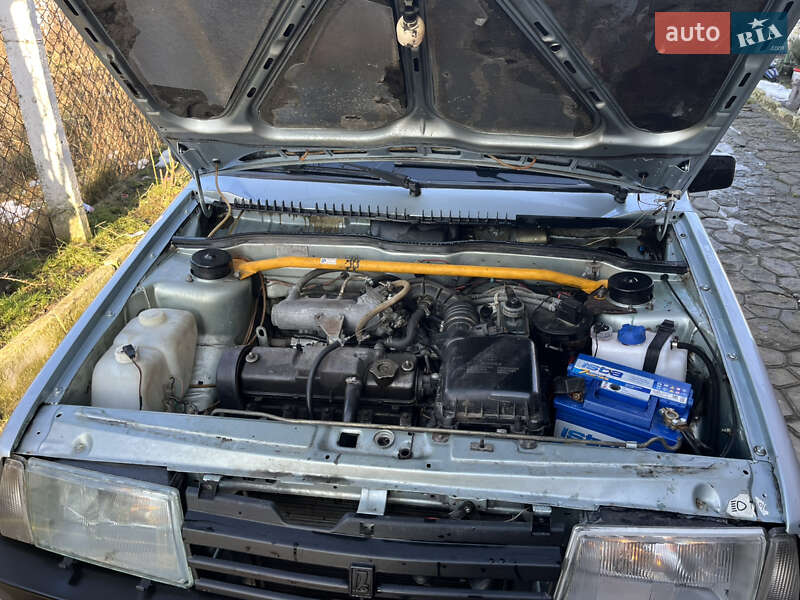 Хэтчбек ВАЗ / Lada 2108 2002 в Львове