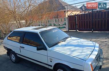 Хэтчбек ВАЗ / Lada 2108 1992 в Килии