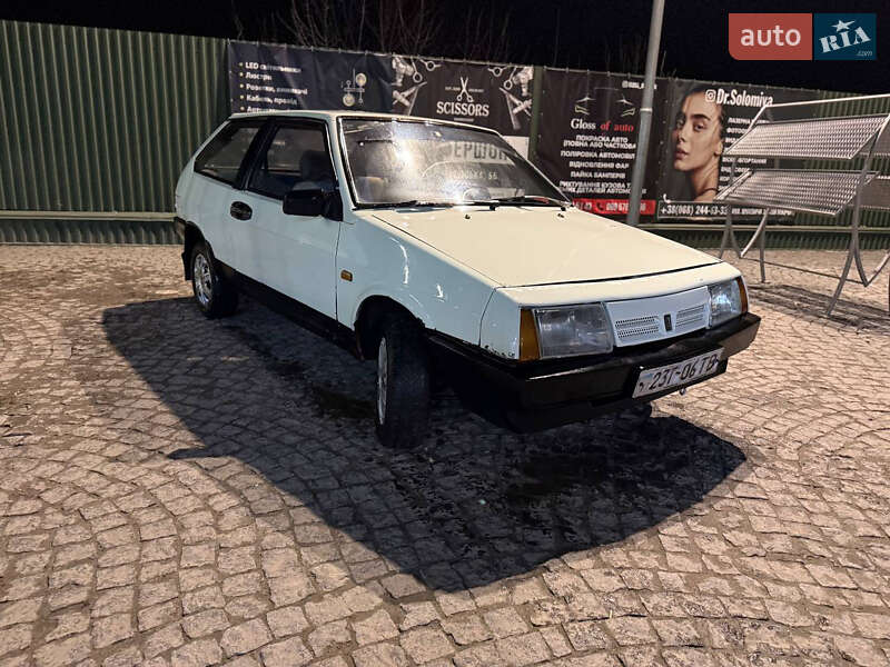 Хэтчбек ВАЗ / Lada 2108 1988 в Золочеве