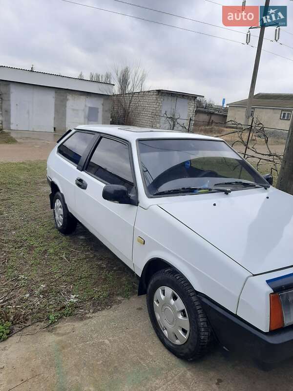Хэтчбек ВАЗ / Lada 2108 1990 в Новоднестровске фото 3 Хэтчбек ВАЗ / Lada 2108 1990 в Новоднестровске