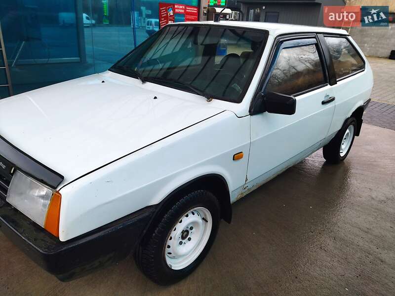 Хэтчбек ВАЗ / Lada 2108 1990 в Ровно