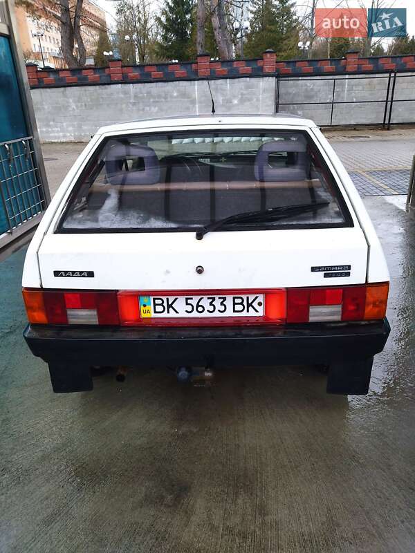 Хэтчбек ВАЗ / Lada 2108 1990 в Ровно