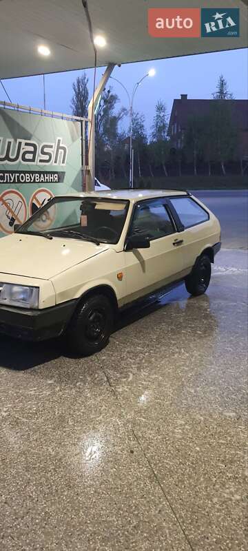 Хэтчбек ВАЗ / Lada 2108 1988 в Черновцах