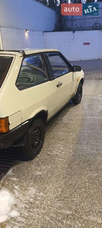 Хэтчбек ВАЗ / Lada 2108 1988 в Черновцах