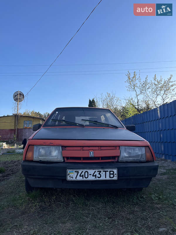 Хэтчбек ВАЗ 2108 1992 в 