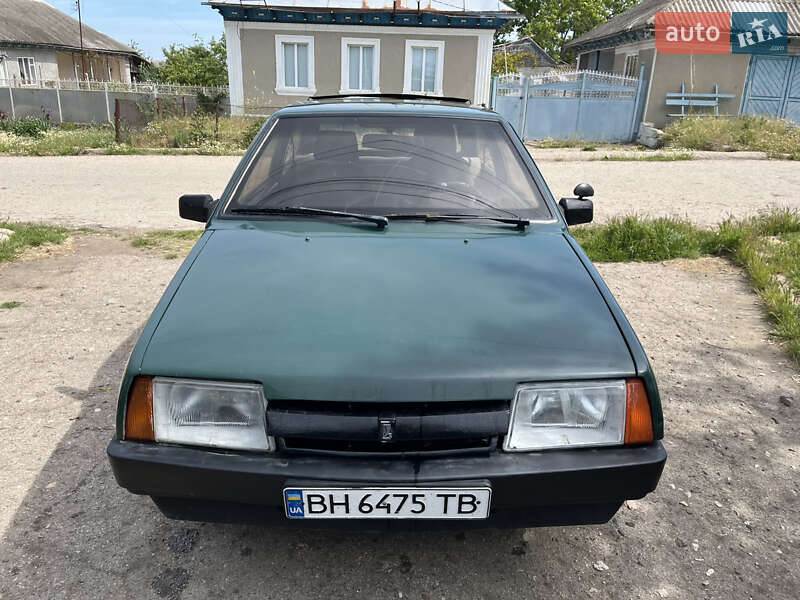 Хэтчбек ВАЗ 2108 1988 в 